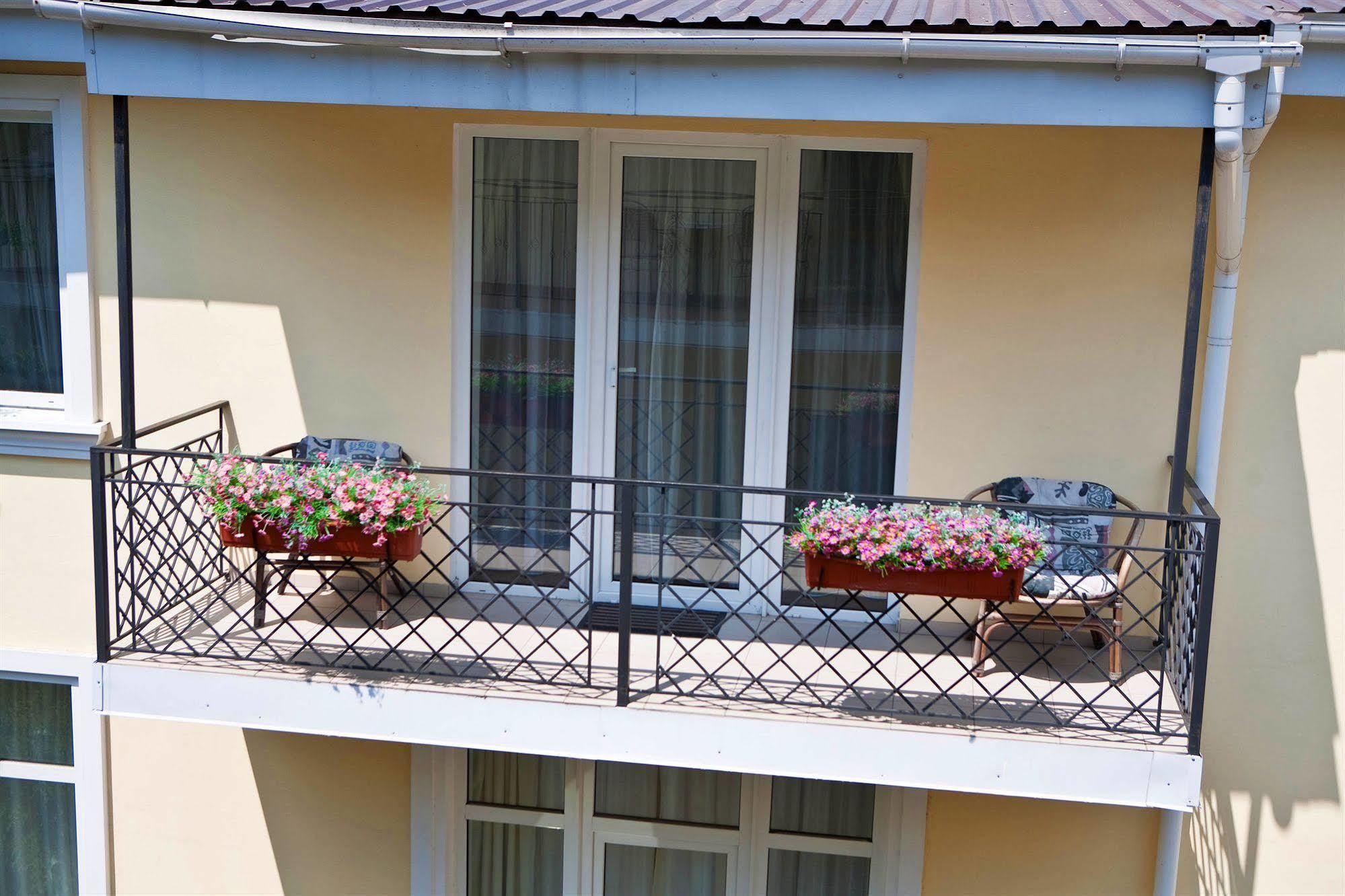 Geneva Park Hotel Odesa Exterior photo