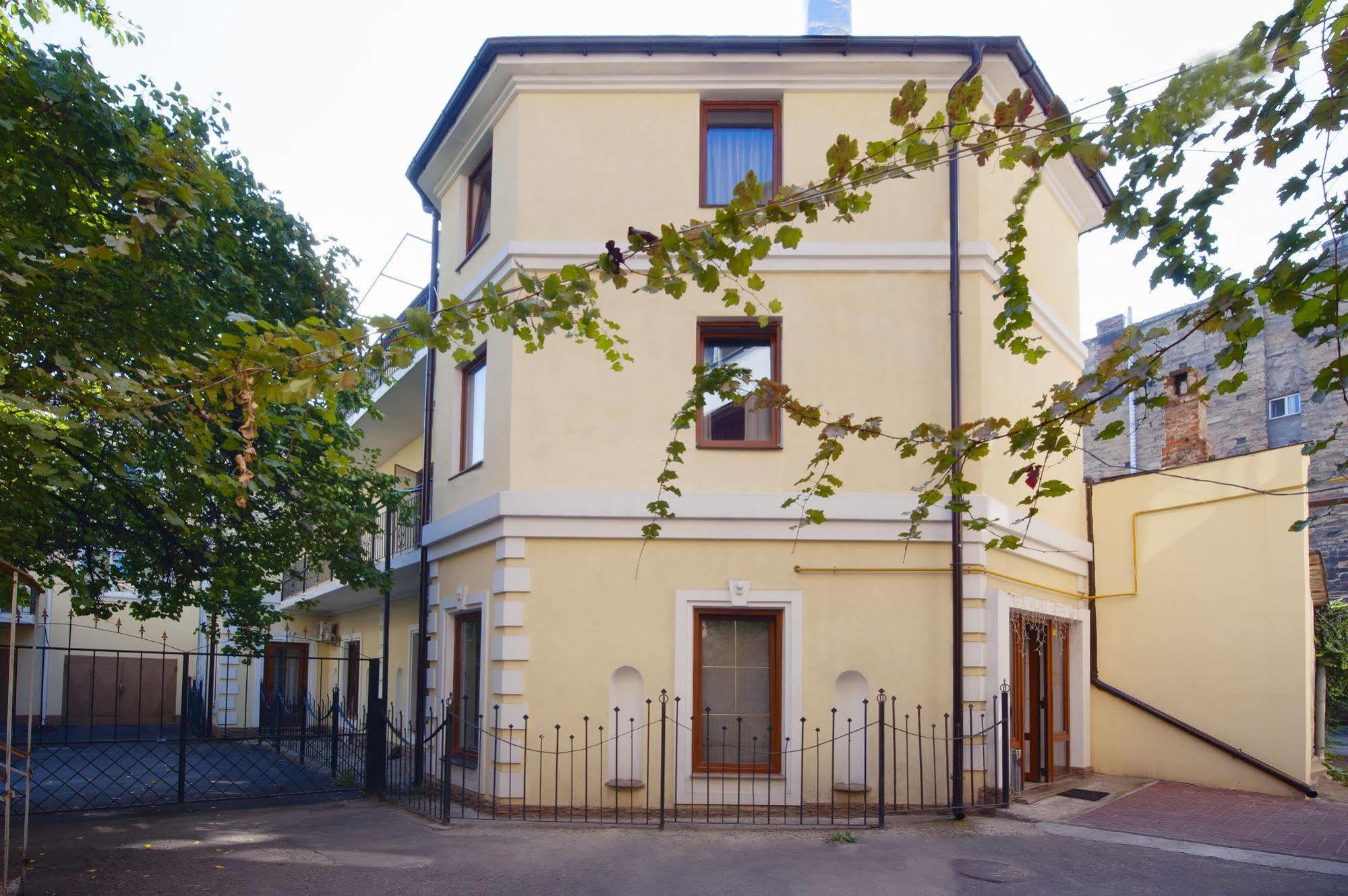 Geneva Park Hotel Odesa Exterior photo